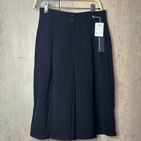Umberto Ginocchietti Pants - Vintage NWT Umberto Ginocchietti Black Pleated Shorts